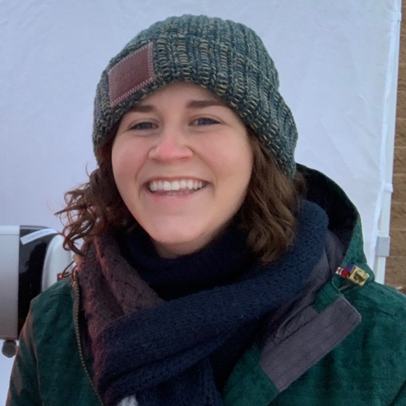 Meet your Posher, Hillary - Picture 1 of 1